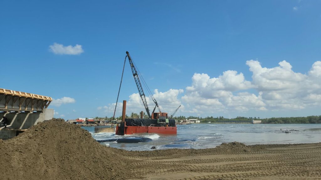 ¡En diciembre estará listo! Supervisa gobernadora Puente Bellavista-Las Glorias, en Guasave; lleva 45 % de avance