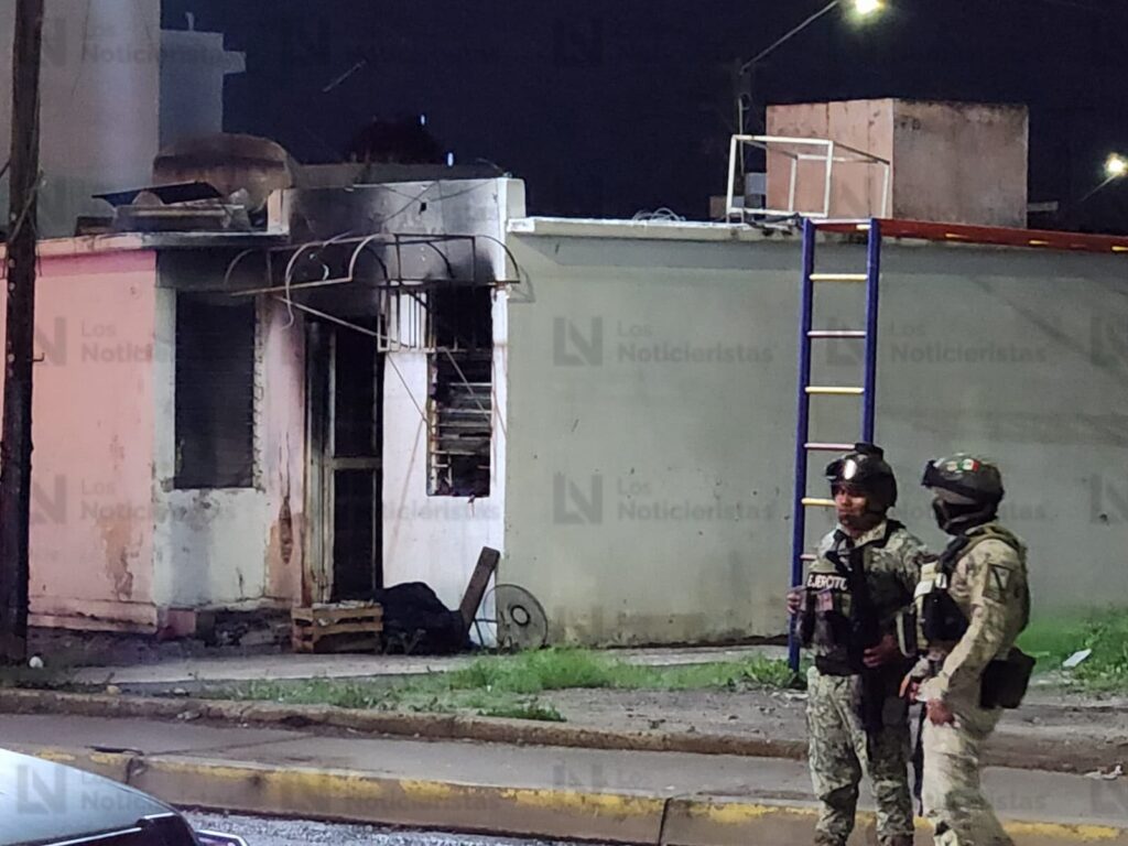 https://www.yateenteraste.mx/2026/08/12/mujer-de-22-anos-es-atacada-a-balazos-al-interior-de-un-domicilio-en-el-sector-barrancos-de-culiacan-sinaloa/