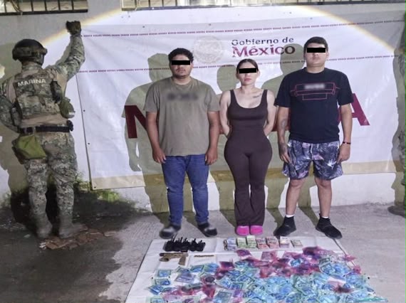 Detienen a una mujer y dos hombres en Mazatlán, Sinaloa; les aseguran vehículos, droga y dinero