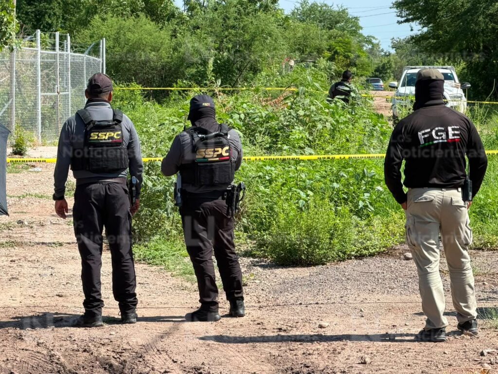 Con un mensaje intimidatorio y atado con una cuerda localizan asesinado a un hombre en Aguaruto, Culiacán, Sinaloa