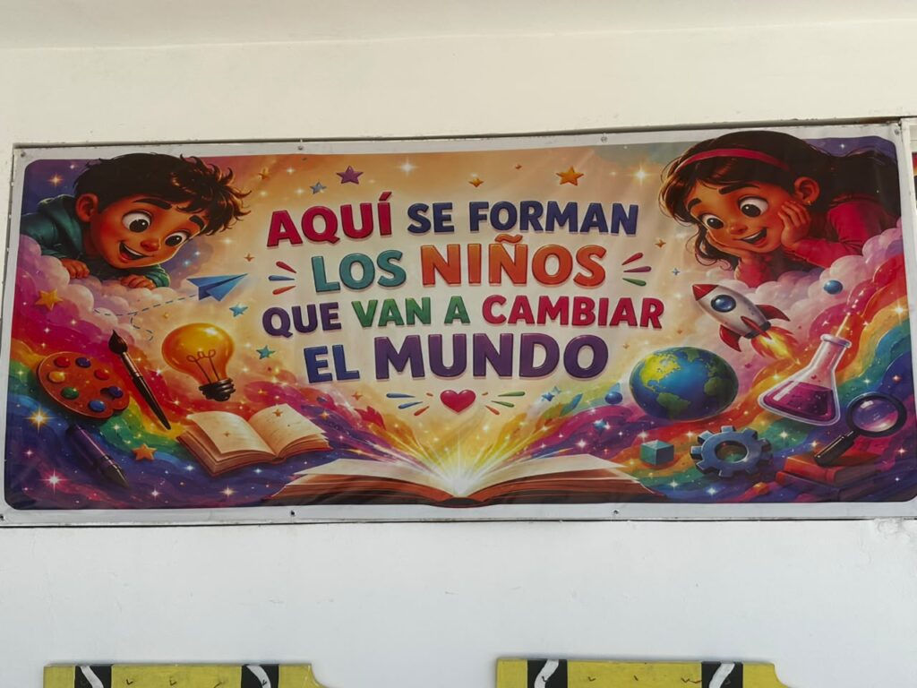 ‘Tus sueños no tienen techo’, el profe Joel diseña un aula muy especial en Mazatlán, Sinaloa para ‘hacer volar’ a sus alumnos en este regreso a clases