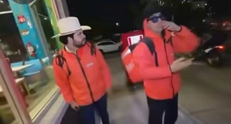 “Esos chavalos me dan miedo, oiga”: palabras previas al asesinato del influencer César Gastélum en transmisión en vivo en Culiacán, Sinaloa “Esos chavalos me dan miedo, oiga”: palabras previas al asesinato del influencer César Gastélum en transmisión en vivo en Culiacán, Sinaloa