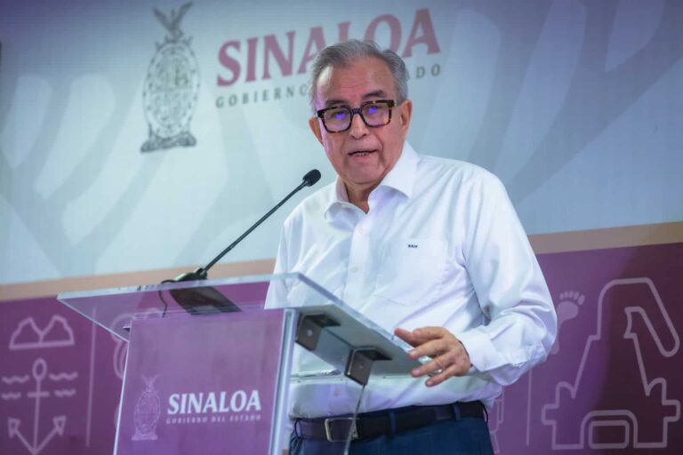 Regresa Rocha Moya a su cargo como gobernador de Sinaloa; “soy ajeno e inocente”, aseveró