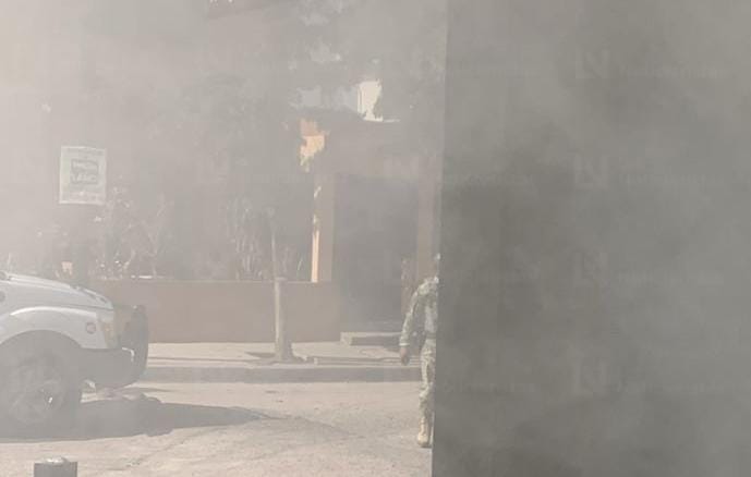 Tirotean y vandalizan comercio de sushi con combustible en la Lázaro Cárdenas de Culiacán