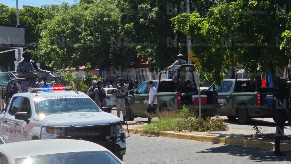 Ejecutan a balazos a un hombre joven frente a Ciudad Universitaria de Culiacán, Sinaloa