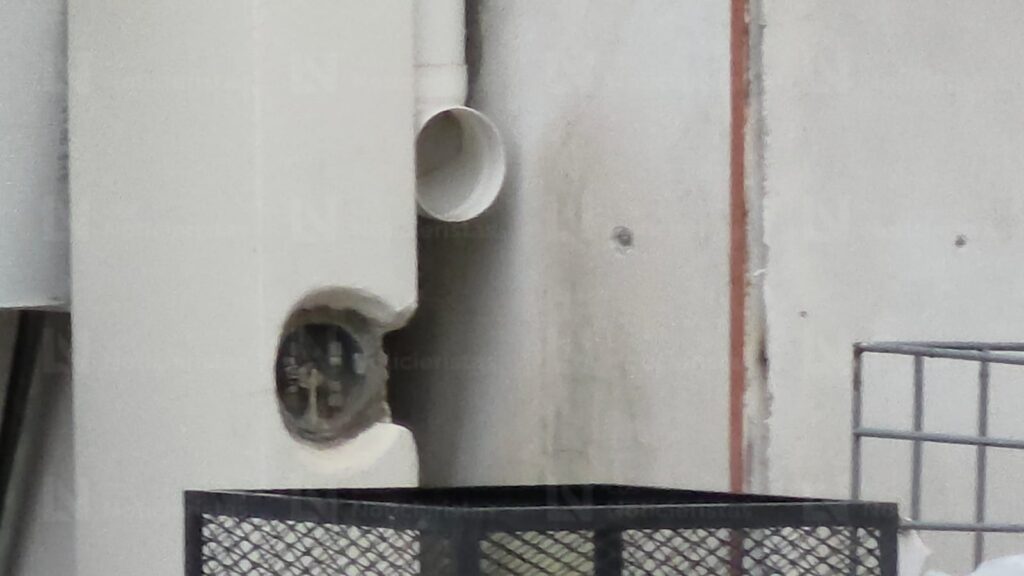 Tirotean, vandalizan y queman residencia frente a la iglesia Santa Cecilia en la Rafael Buelna de Culiacán; no hay lesionados