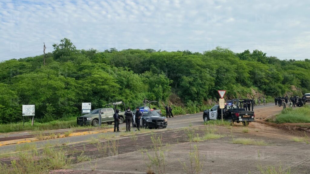Atacan a balazos a ‘Los Harfuch’ y se desata enfrentamiento rumbo a Jesús María al norte de Culiacán; hay detenidos