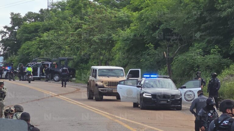 Atacan a balazos a ‘Los Harfuch’ y se desata enfrentamiento rumbo a Jesús María al norte de Culiacán; hay detenidos Atacan a balazos a ‘Los Harfuch’ y se desata enfrentamiento rumbo a Jesús María al norte de Culiacán; hay detenidos