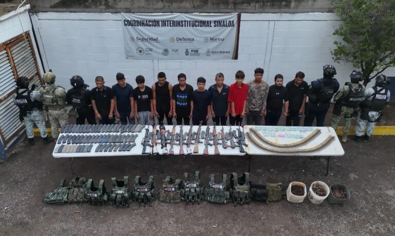 Detienen en Escuinapa, Sinaloa, a 11 sicarios presuntamente implicados en desaparición y asesinato de mineros