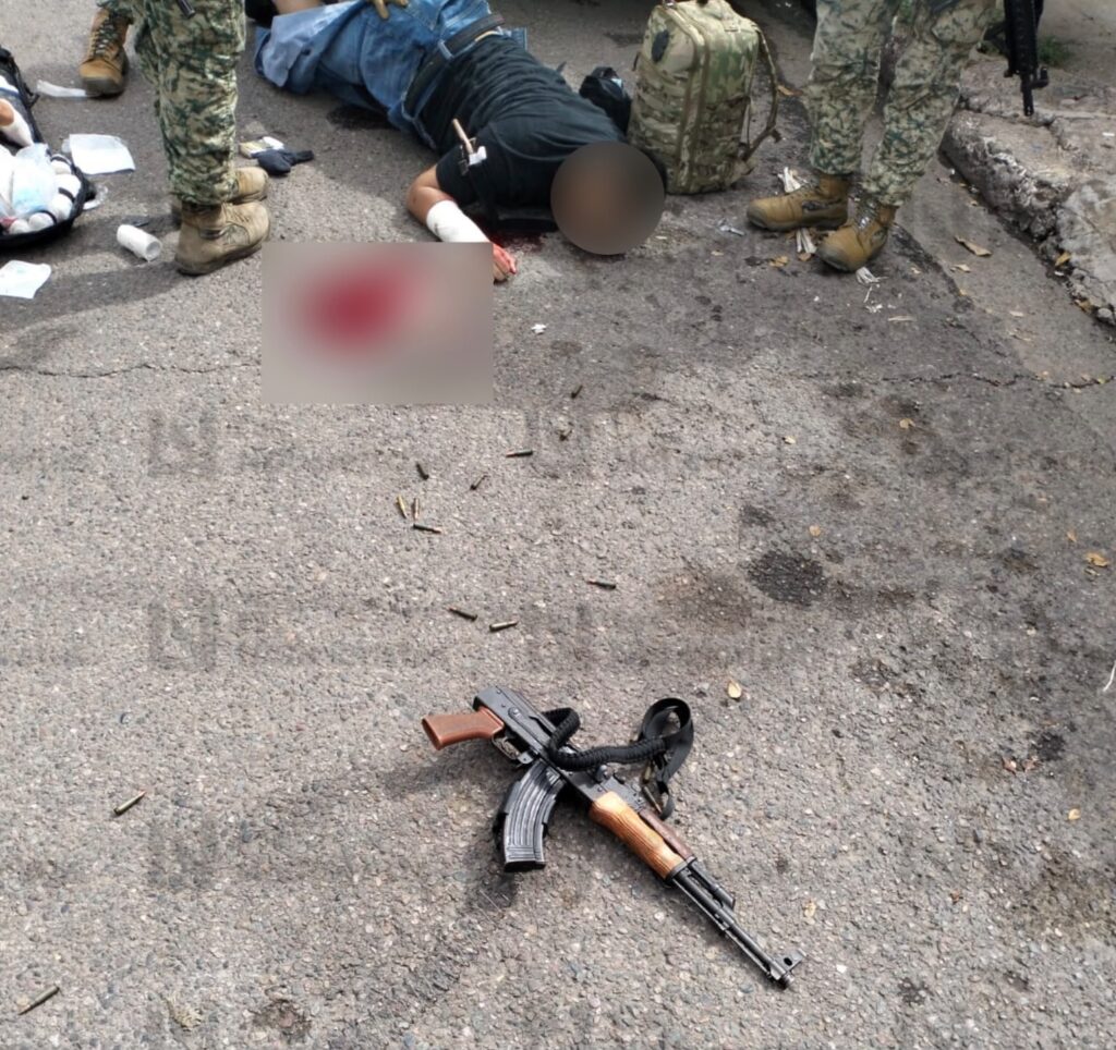 Son Ignacio, de 18 años y Pedro de 19: identifican a presuntos ‘robacarros’ detenidos tras despojo y persecución en Culiacán, Sinaloa