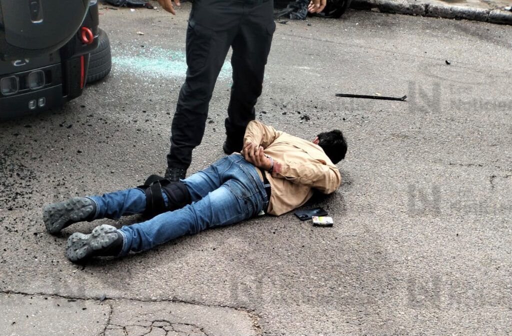 Son Ignacio, de 18 años y Pedro de 19: identifican a presuntos ‘robacarros’ detenidos tras despojo y persecución en Culiacán, Sinaloa