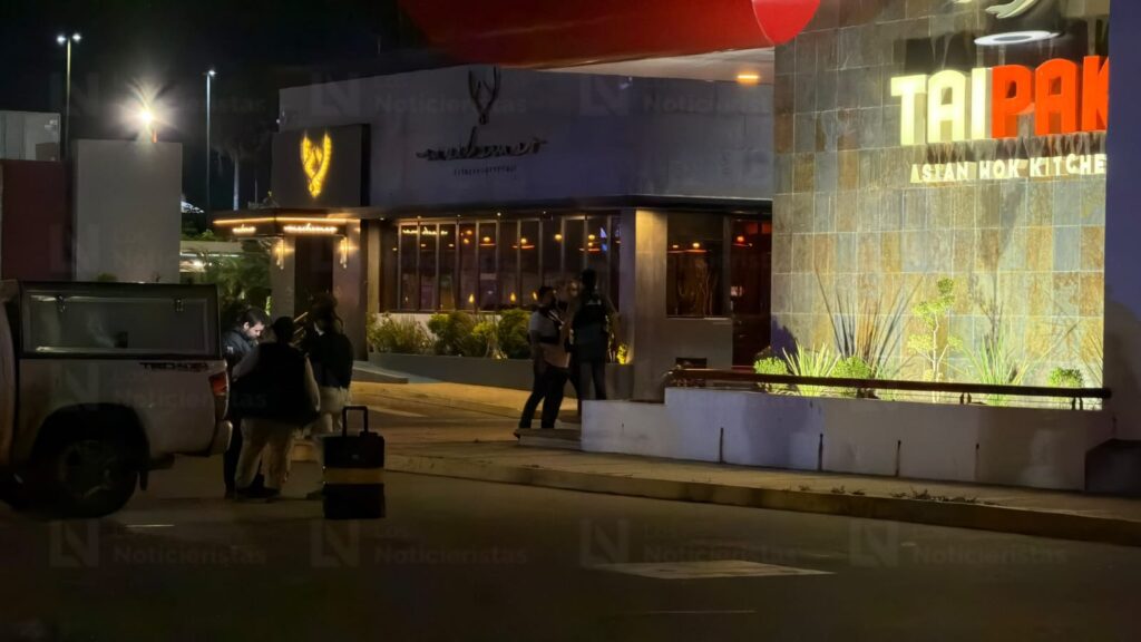 Hay un muerto y varios heridos en ataque armado al interior de restaurante de Tres Ríos, en Culiacán, Sinaloa