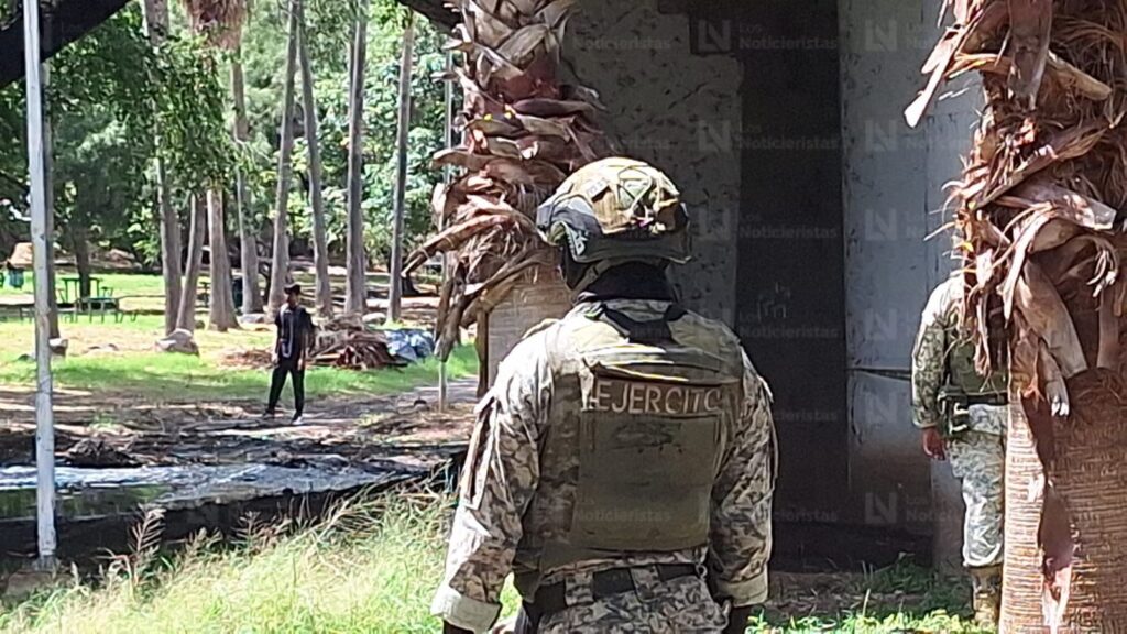 Hallan cadáver en descomposición cubierto con una colchoneta junto al río Tamazula, en el centro de Culiacán