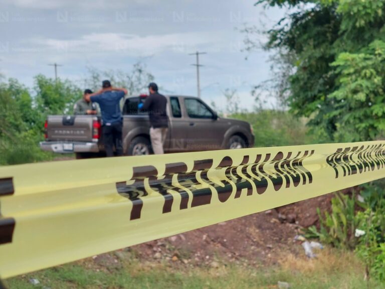 Localizan a hombre sin vida dentro de camioneta en la colonia Pedro Infante, en Guamúchil Localizan a hombre sin vida dentro de camioneta en la colonia Pedro Infante, en Guamúchil