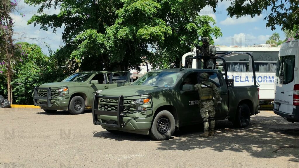 “Los vamos a matar a todos”: amenaza por WhatsApp a alumnas obliga a evacuar Escuela Normal en Culiacán