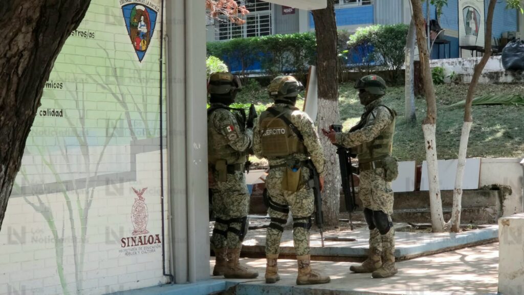 “Los vamos a matar a todos”: amenaza por WhatsApp a alumnas obliga a evacuar Escuela Normal en Culiacán